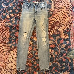 Daytrip Light Gray Distressed Skinny Jeans